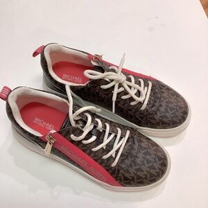 Michael Kors Girls Brown Log Trainers Sneakers size 4 HTF
